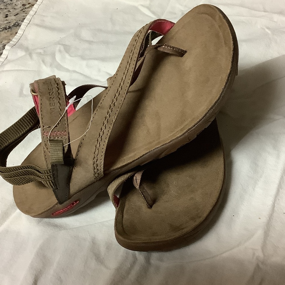 Merrell Women's Tan Sandals - Picture 3 of 7